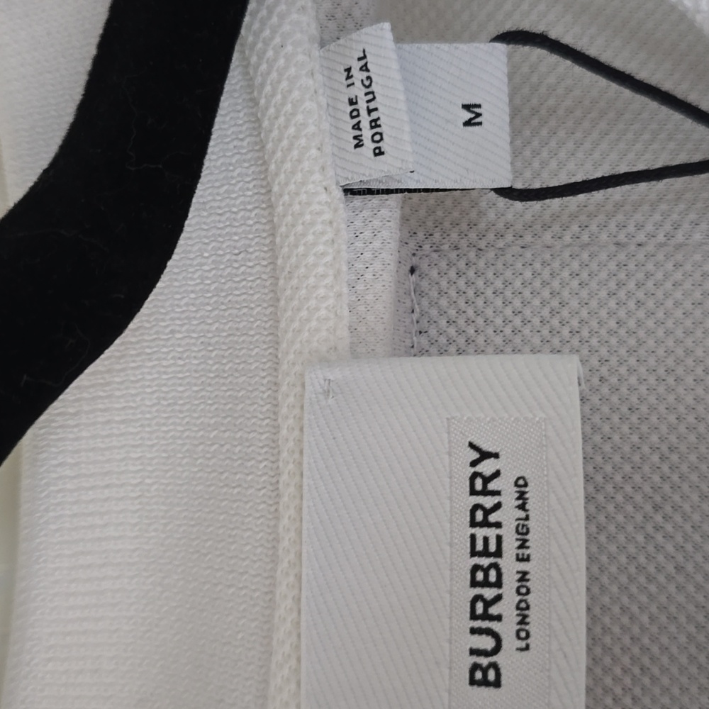 12. Burberry M NWT - Picture 2 of 15